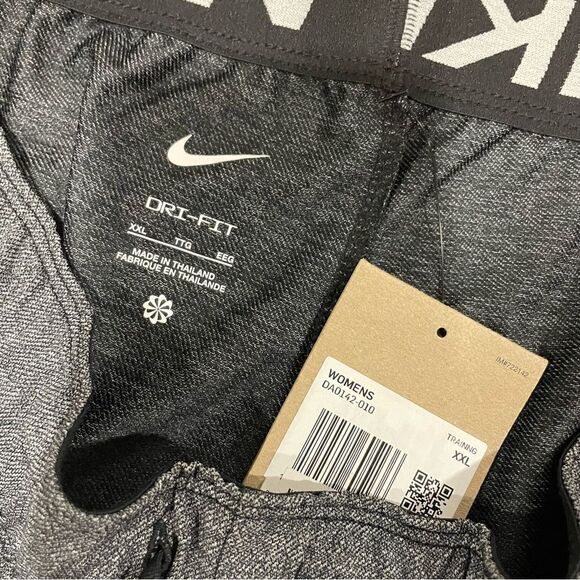 Nike Attack 7/8 Training Pants - Picture 5 of 11